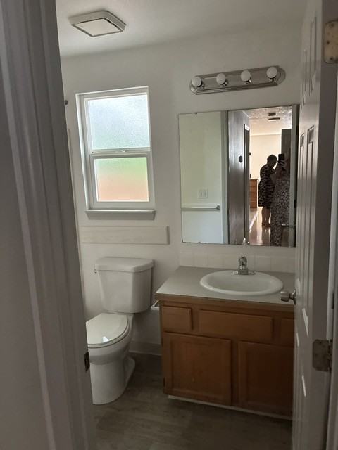 1887 W Overland Rd #101 - Photo 5 of 7