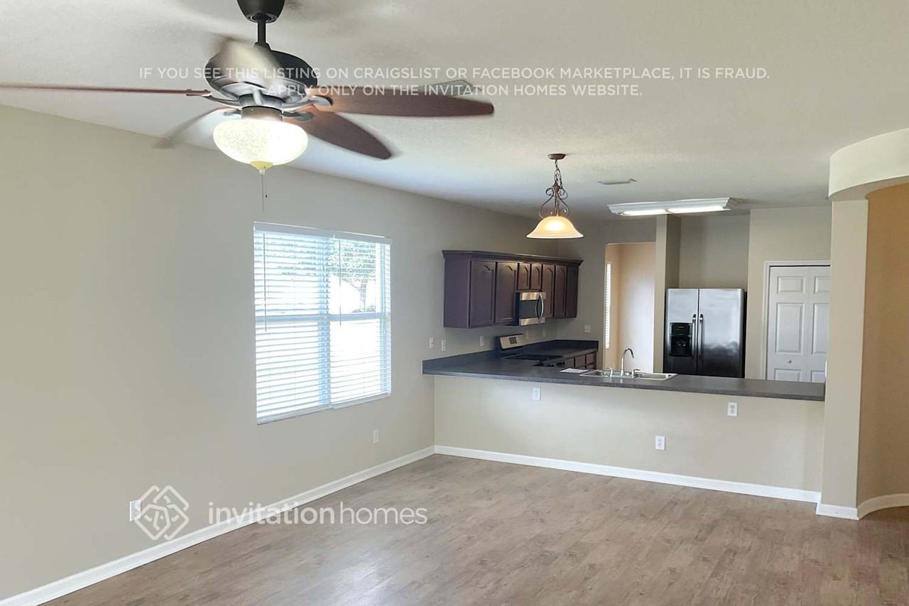 4373 Collinwood Dr - Photo 2 of 13