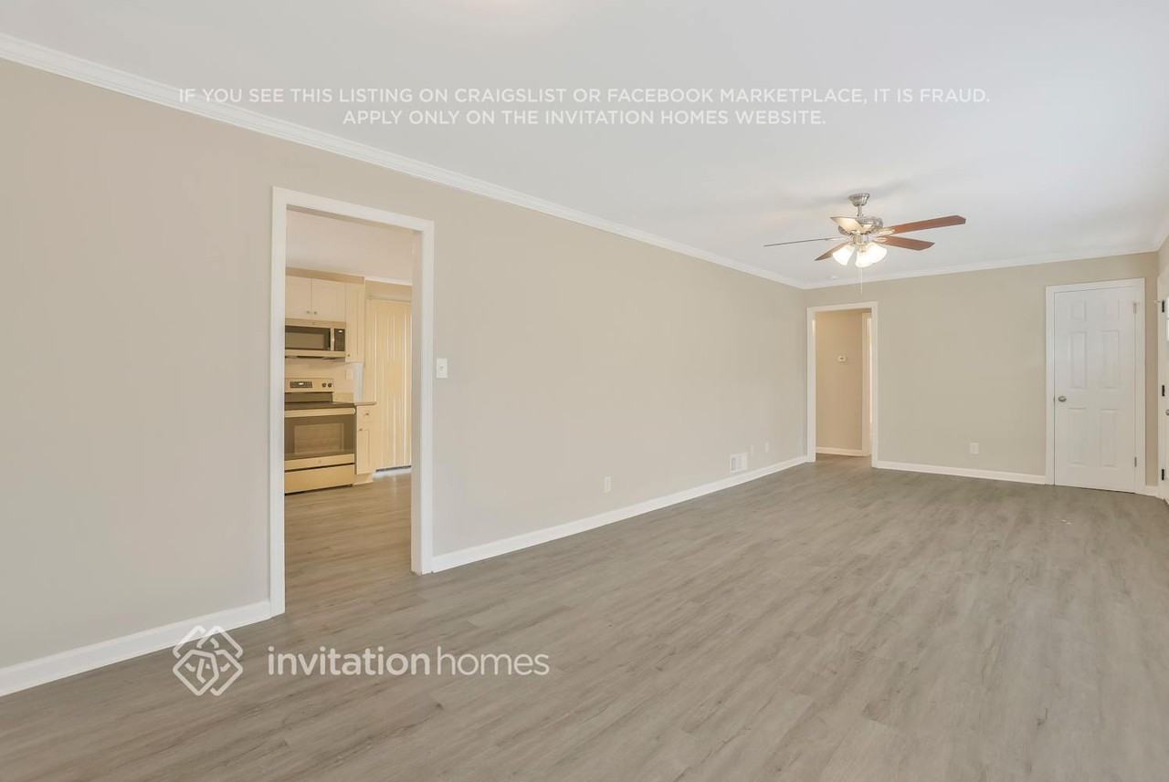 3140 Columbia Woods Dr - Photo 6 of 24