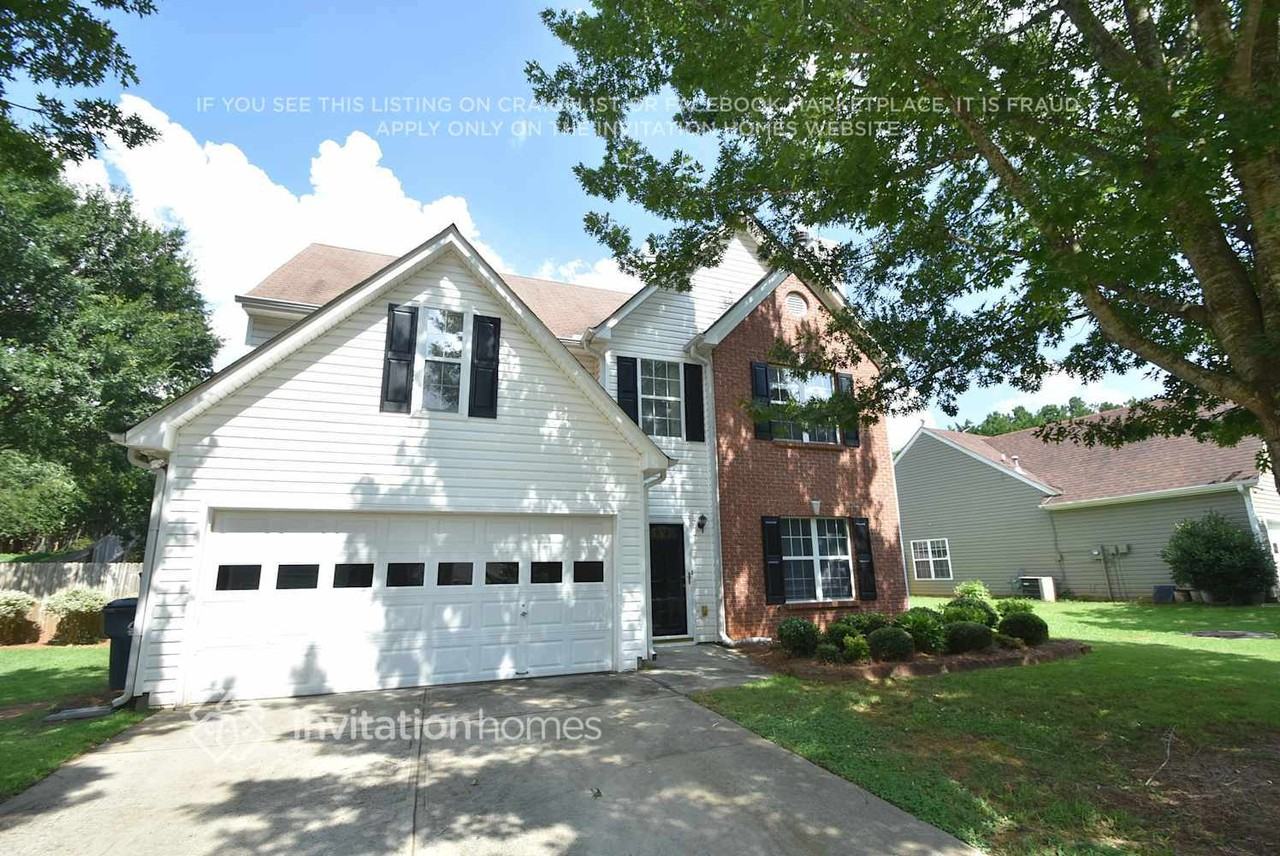 1533 Hayden Mill Way - Photo 2 of 5