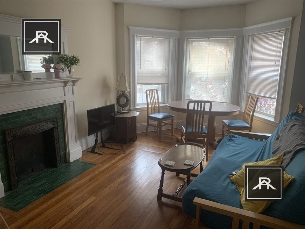 1305 Commonwealth Ave #5 - Photo 6 of 6