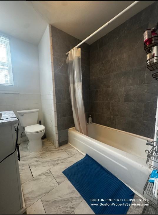 818 Parker St #2 - Photo 3 of 4