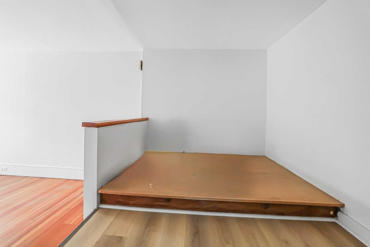 216 Hoffman Ave - Photo 3 of 17