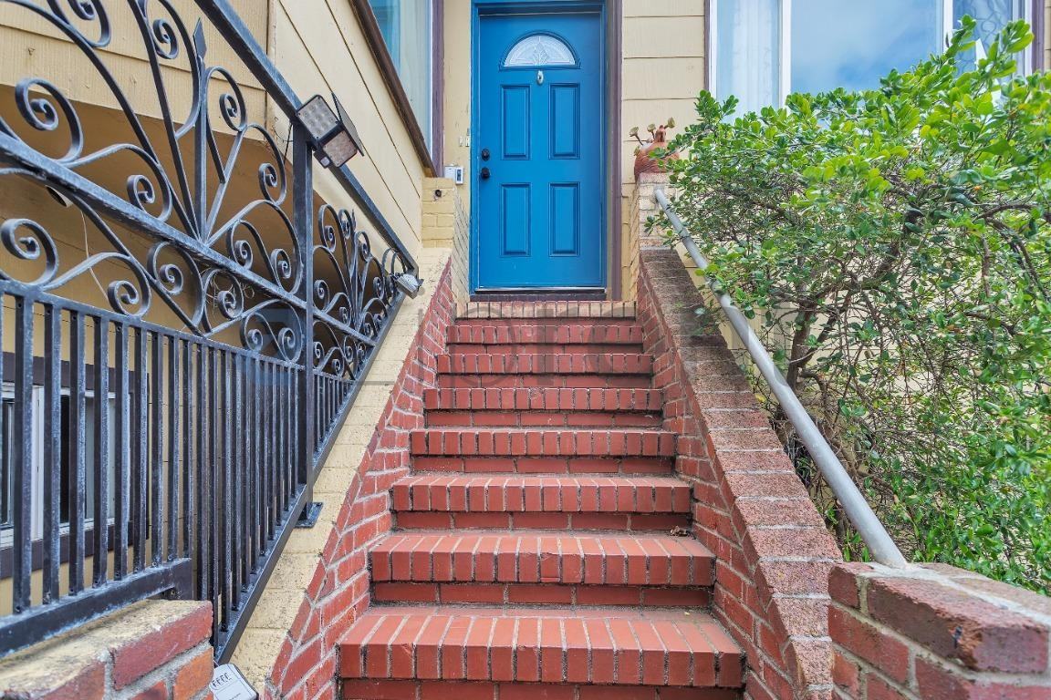1444 Newcomb Ave - Photo 2 of 50