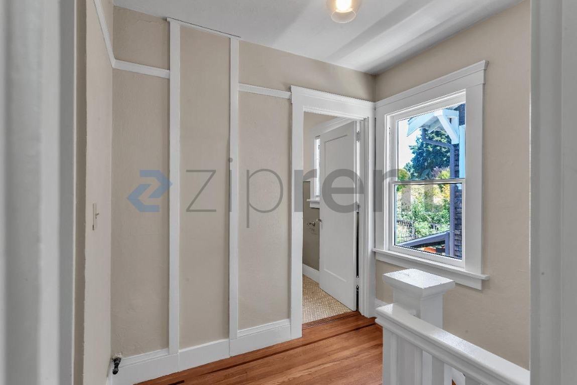 5737 Claremont Ave - Photo 7 of 23