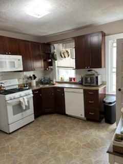 23 Fair Oaks St #3 - Photo 6 of 10