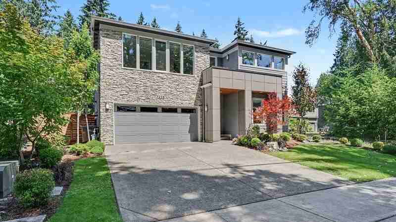7226 Ne 129th St - Photo 3 of 39
