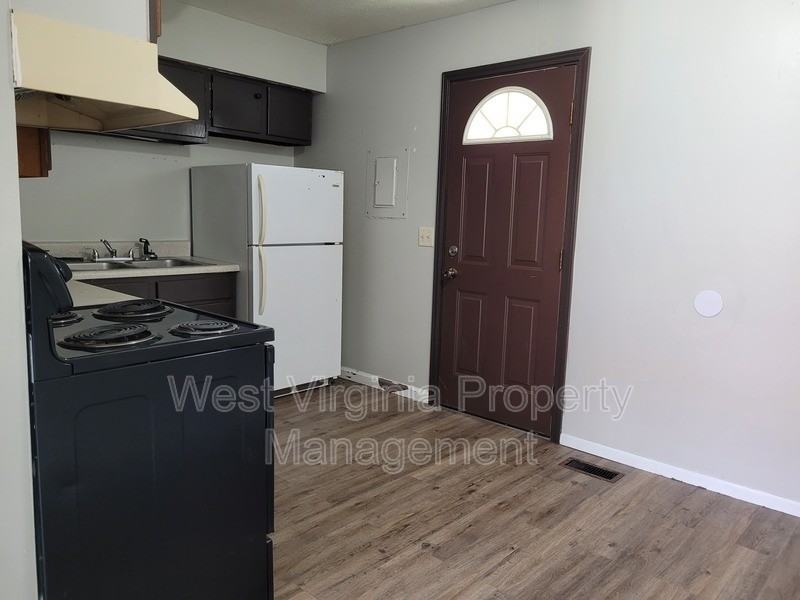 130 Elm St #2 - Photo 5 of 18