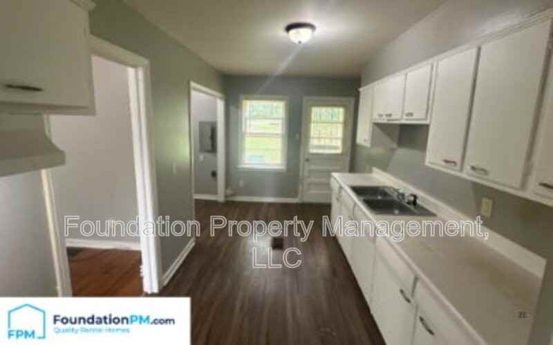2324 Slocum Ave - Photo 3 of 18