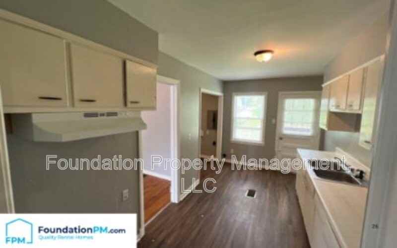 2324 Slocum Ave - Photo 6 of 18