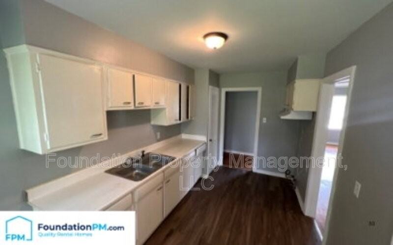 2324 Slocum Ave - Photo 7 of 18