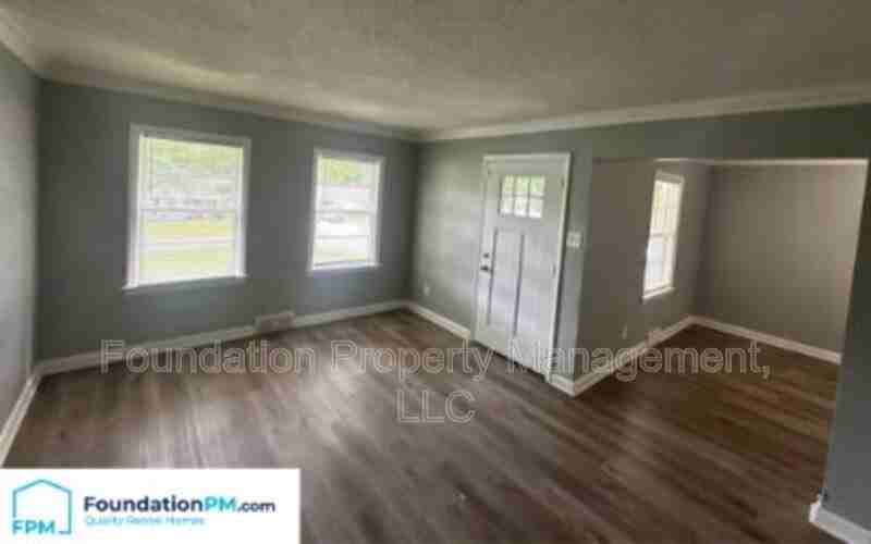 3076 Signal St - Photo 6 of 17