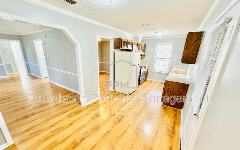 5682 Richburg Ave - Photo 3 of 14