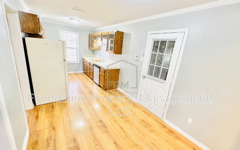 5682 Richburg Ave - Photo 4 of 14