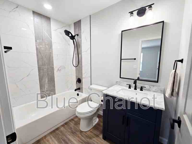 708 Ellington St - Photo 3 of 12