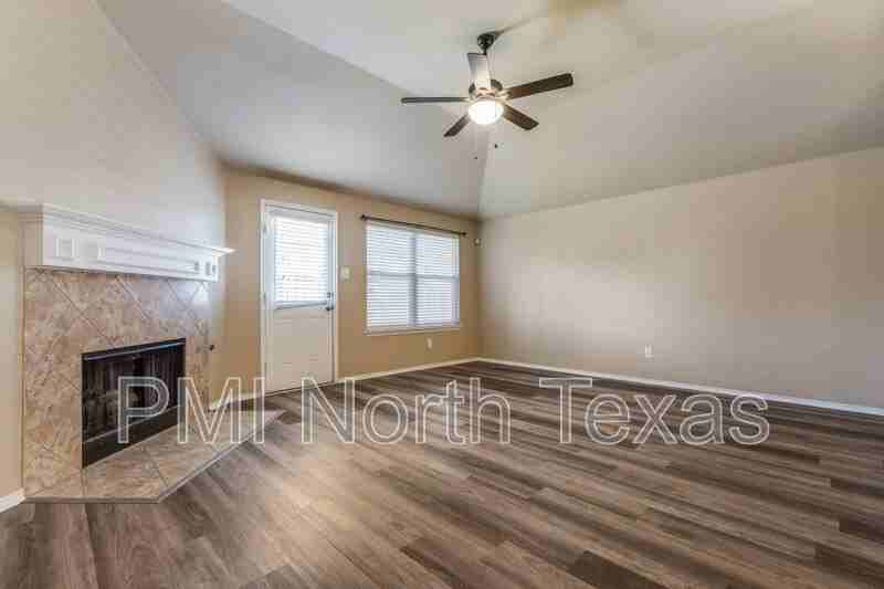 720 Meandering Trl - Photo 2 of 18