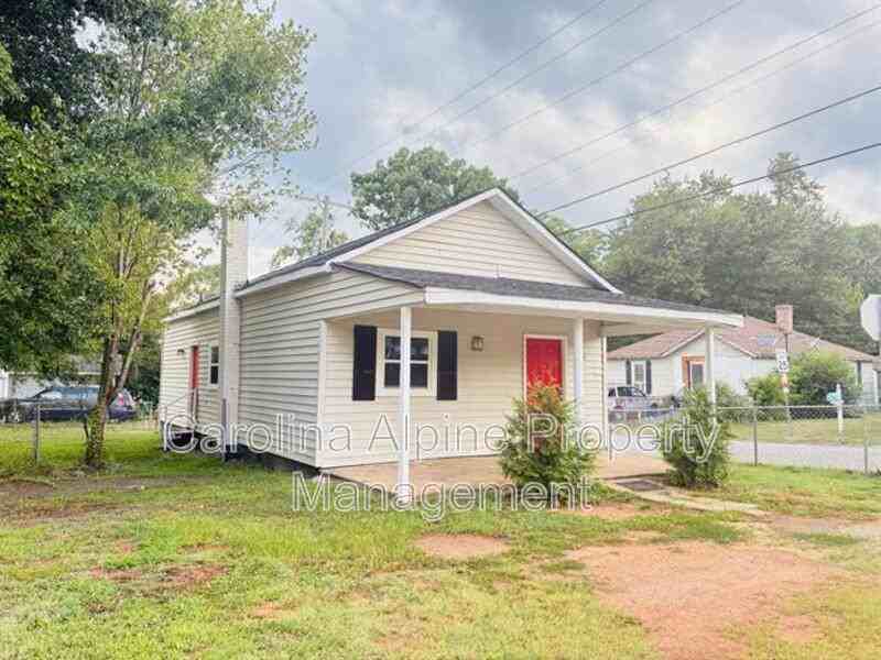 401 S Gray St - Photo 2 of 17