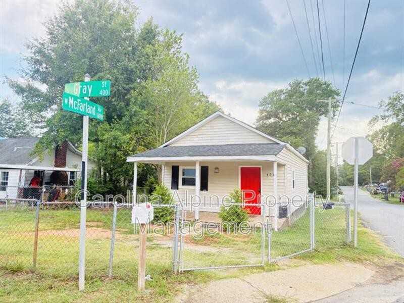 401 S Gray St - Photo 3 of 17