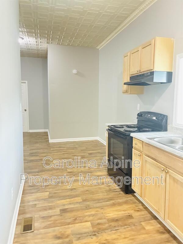 401 S Gray St - Photo 6 of 17