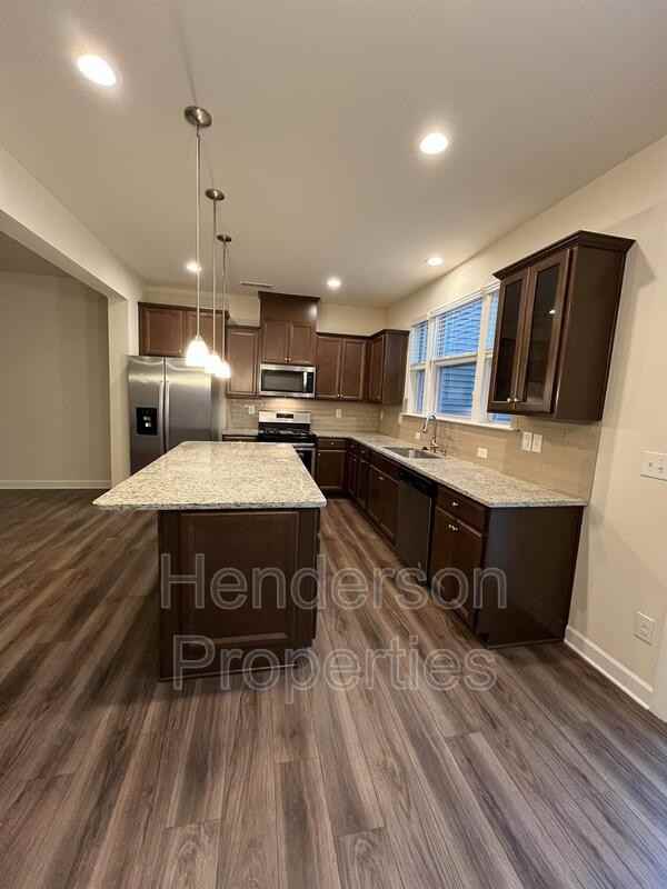 9254 Glenburn Ln - Photo 3 of 22
