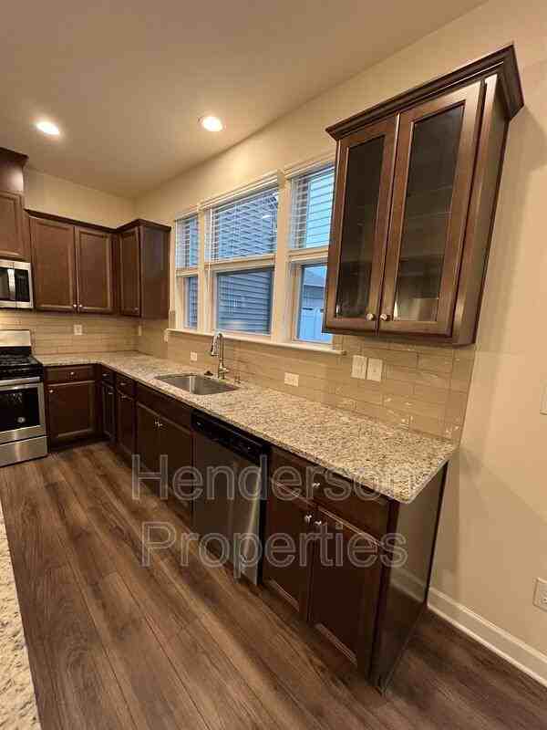 9254 Glenburn Ln - Photo 4 of 22