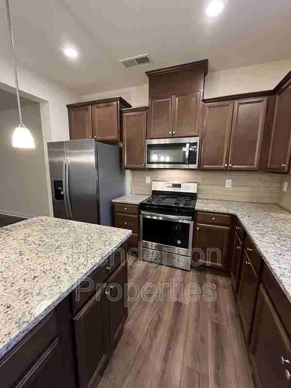 9254 Glenburn Ln - Photo 5 of 22