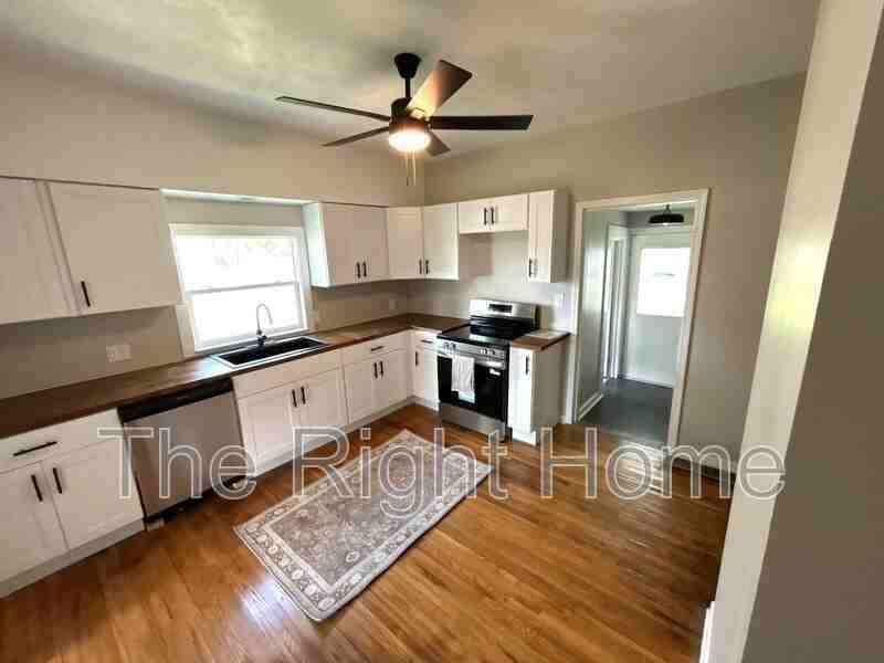 4444 N 60th St - Photo 4 of 9