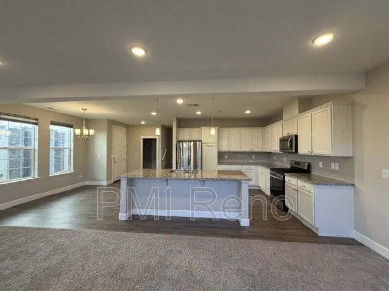 1795 Dark Horse Rd #C - Photo 3 of 23