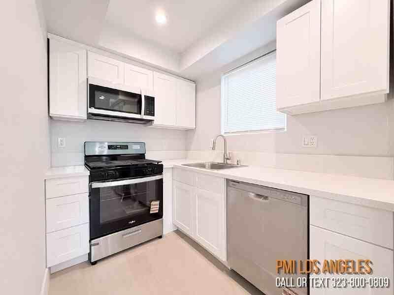 206 E 87th St - Photo 7 of 11