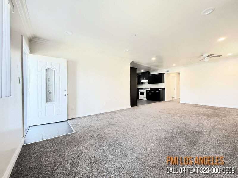 114 W 50th St - Photo 2 of 16