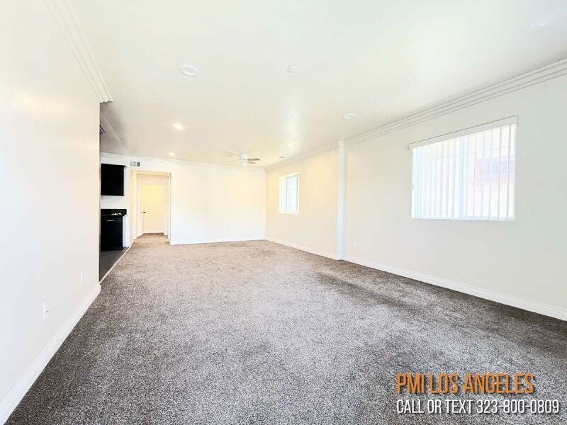114 W 50th St - Photo 3 of 16
