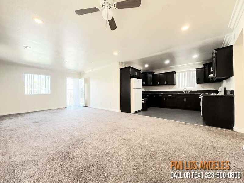 114 W 50th St - Photo 4 of 16