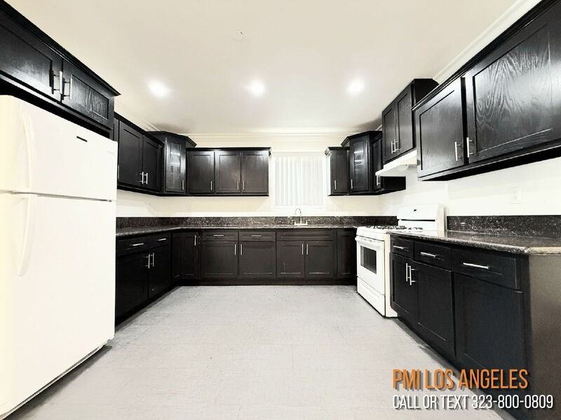114 W 50th St - Photo 6 of 16