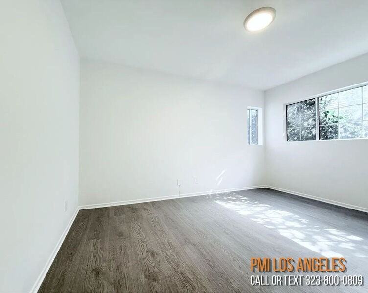 10565 Camarillo St - Photo 5 of 22