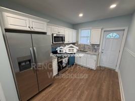 featured image of 2033 N Fulton Ave