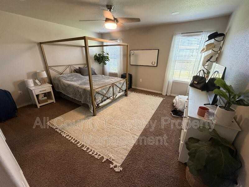 4118 Cliff St - Photo 7 of 20