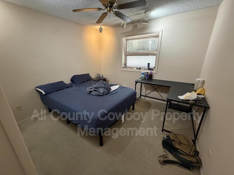 1463 N 17th St - Photo 7 of 16