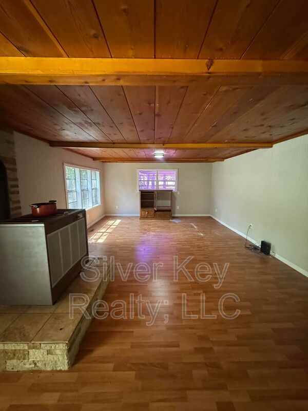 4878 Cottonport Rd - Photo 4 of 20