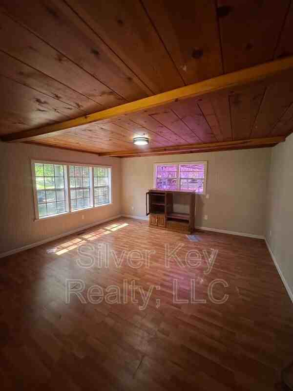 4878 Cottonport Rd - Photo 5 of 20