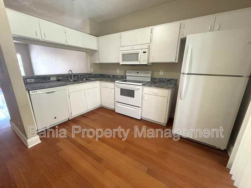 6235 Bayside Key Dr - Photo 5 of 16