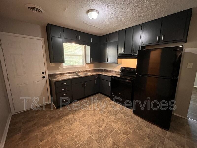 2601 E Bradbury Ave - Photo 6 of 15