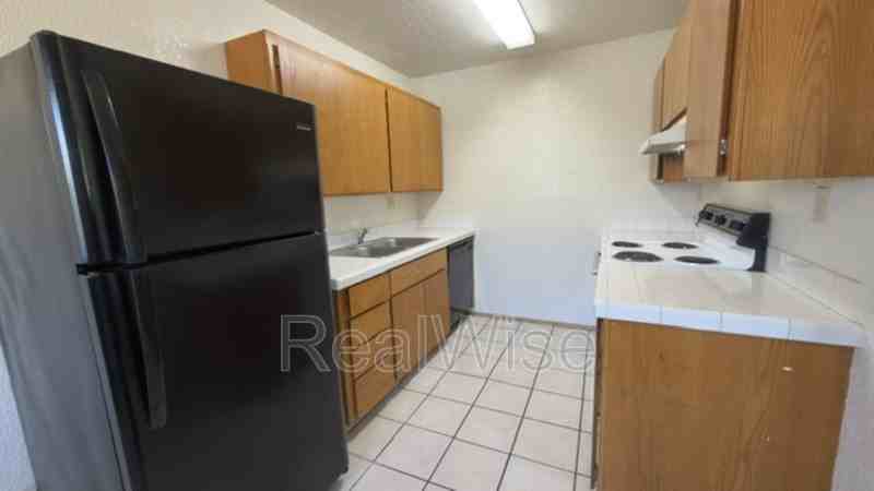 415 W First Ave - Photo 7 of 19