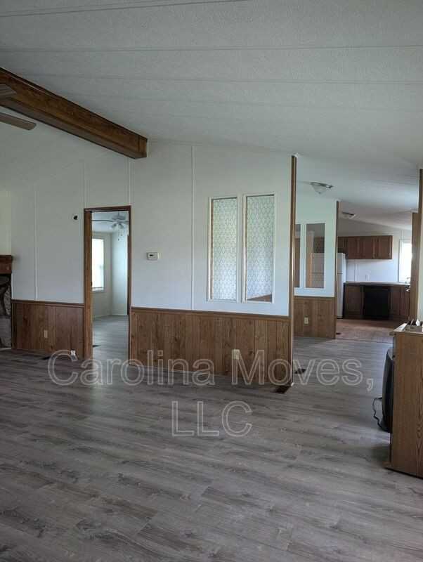 220 Farrs Rd - Photo 4 of 18