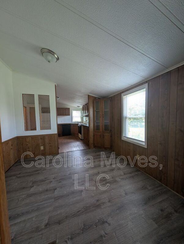 220 Farrs Rd - Photo 5 of 18