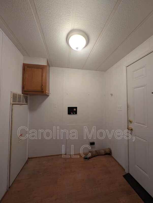 220 Farrs Rd - Photo 7 of 18