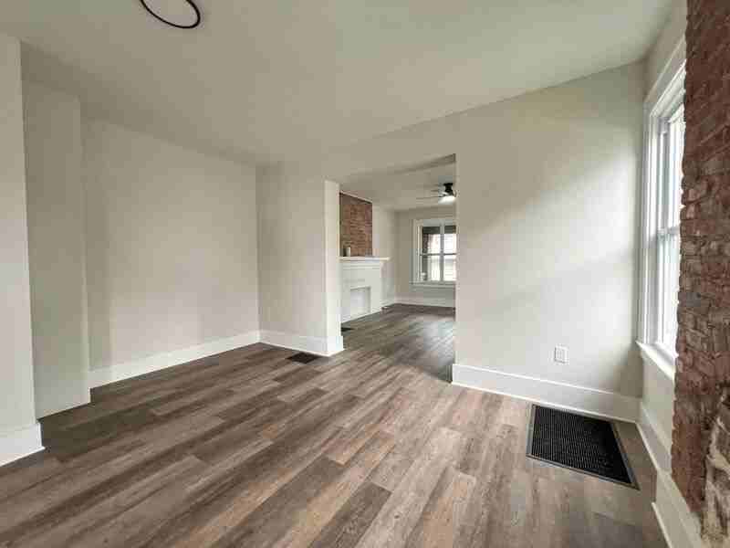 927 S Champion Ave - Photo 4 of 26