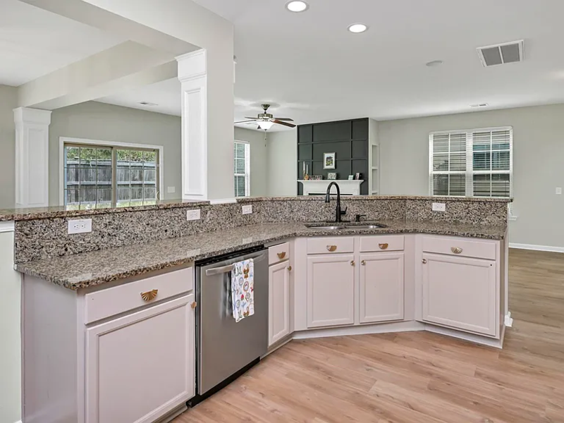 336 Eastfair Dr - Photo 7 of 18