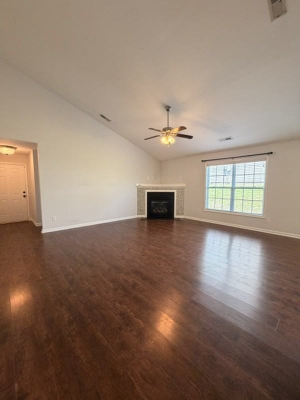 925 Corison Loop - Photo 4 of 29