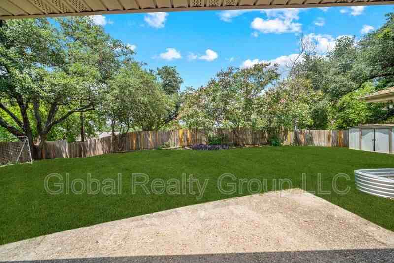 6015 Windhaven Dr - Photo 7 of 34