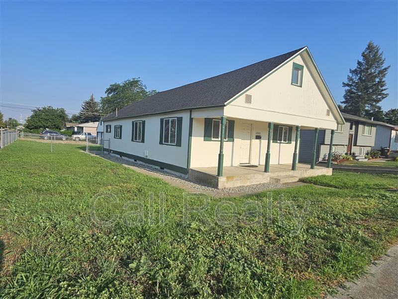 2903 N Smith St - Photo 2 of 27